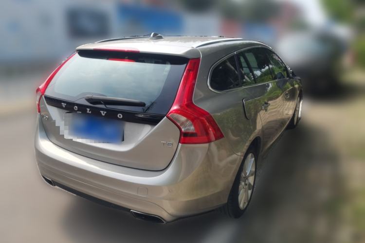 Used Volvo V60 2015 T5 Zhiyi Edition Rear Right 45 Deg