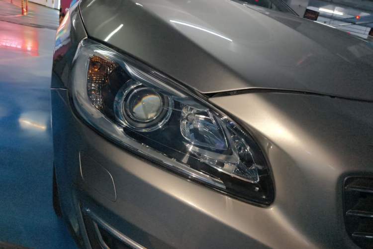 Used Volvo V60 2015 T5 Zhiya Edition Right Front Headlight