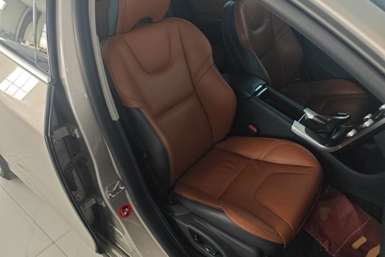 Used Volvo V60 2015 T5 Zhiya Edition Right Front Seat