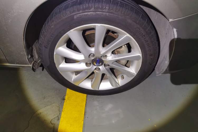 Used Volvo V60 2015 T5 Zhiyi Edition Right Front Wheel Hub