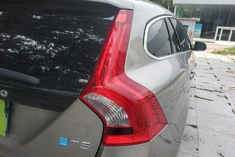 Used Volvo V60 2015 T5 Zhiyi Edition Right Rear Taillight