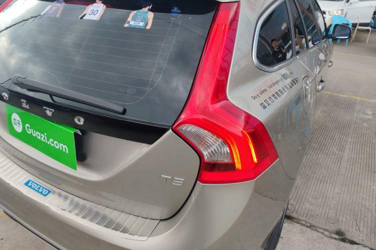 Used Volvo V60 2015 T5 Zhiya Edition Right Rear Taillight