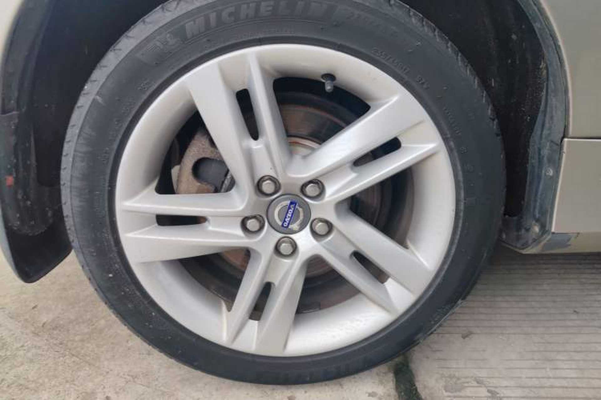Used Volvo V60 2015 T5 Zhiya Edition Right Rear Wheel Hub