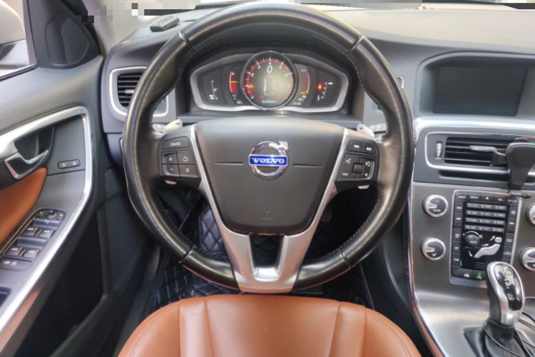 Used Volvo V60 2015 T5 Zhiya Edition Steering Wheel