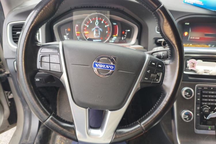 Used Volvo V60 2015 T5 Zhiyi Edition Steering Wheel