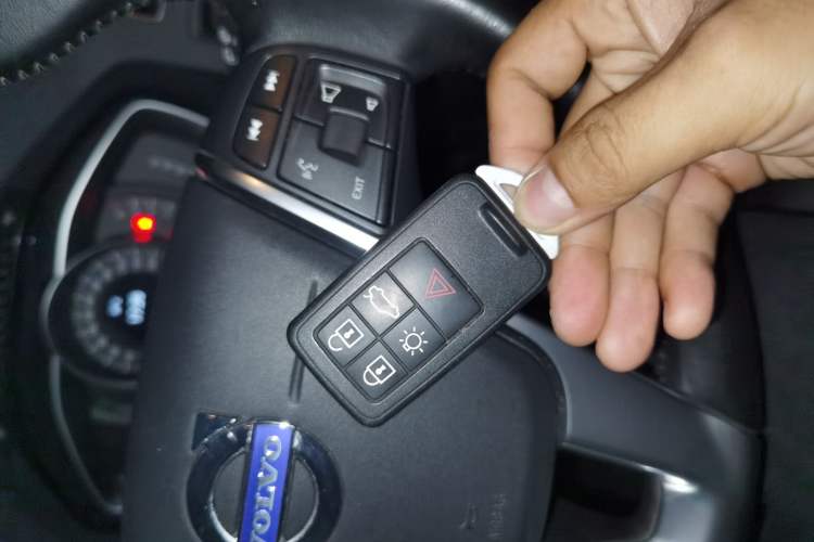 Used Volvo V60 2015 T5 Zhiyi Edition Vehicle Key