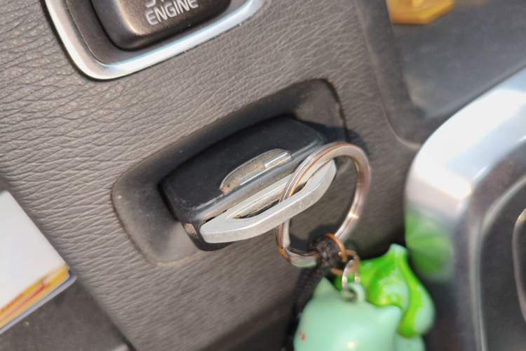 Used Volvo V60 2015 T5 Zhiyi Edition Vehicle Key