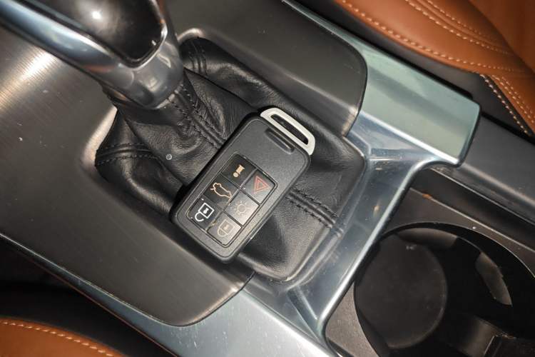 Used Volvo V60 2015 T5 Zhiya Edition Vehicle Key