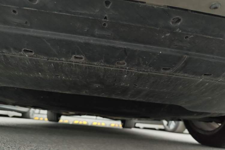 Used Volvo V60 2015 T5 Zhiya Edition Chassis Front
