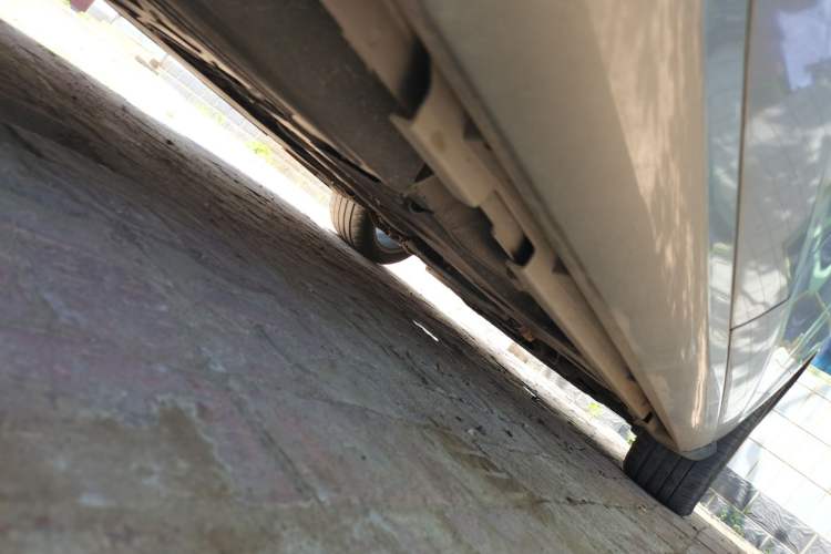 Used Volvo V60 2015 T5 Zhiya Edition Chassis Rear Right