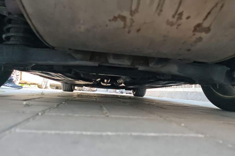 Used Volvo V60 2015 T5 Zhiyi Edition Chassis Rear