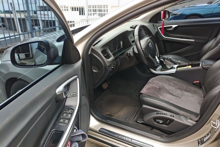 Used Volvo V60 2015 T5 Zhiyi Edition Driver Seat