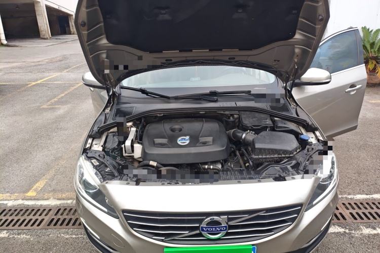 Used Volvo V60 2015 T5 Zhiyi Edition Engine Bay