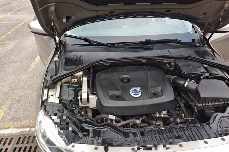 Used Volvo V60 2015 T5 Zhiyi Edition Engine Bay Right