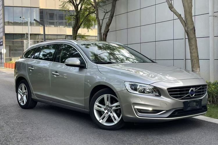 Used Volvo V60 2015 T5 Zhiya Edition Exterior 3