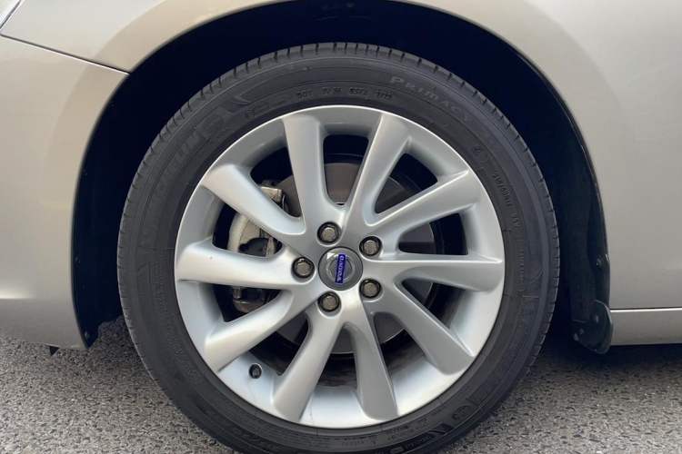 Used Volvo V60 2015 T5 Zhiyi Edition Exterior 6