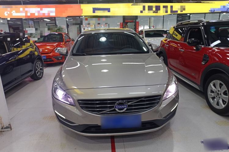 Used Volvo V60 2015 T5 Zhiya Edition Front