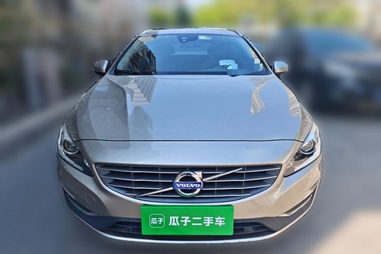 Used Volvo V60 2015 T5 Zhiyi Edition Front