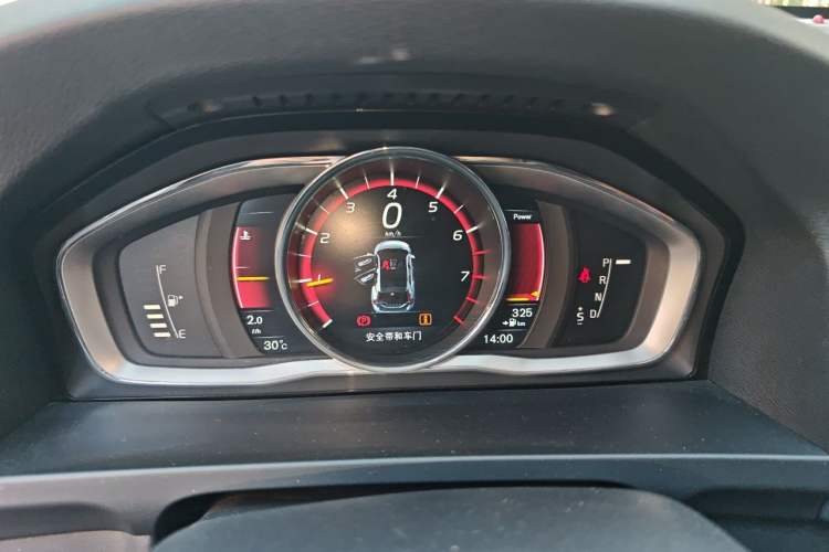 Used Volvo V60 2015 T5 Zhiyi Edition Instrument Cluster