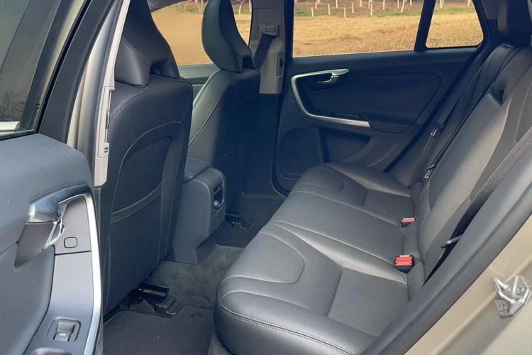 Used Volvo V60 2015 T5 Zhiyi Edition Interior 3