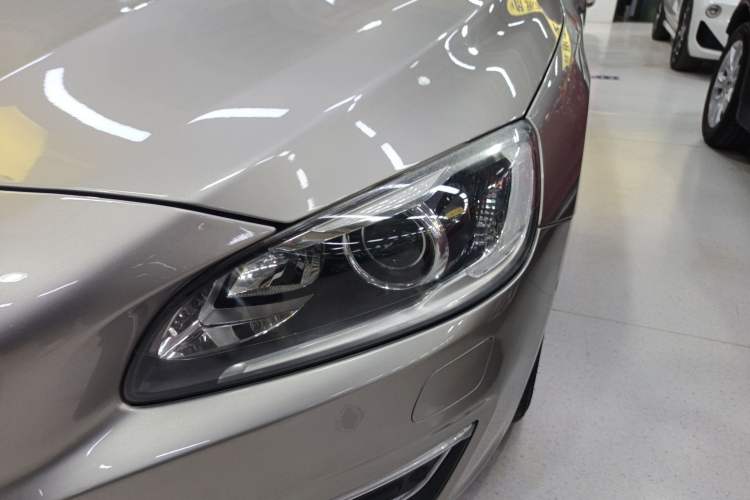Used Volvo V60 2015 T5 Zhiya Edition Left Front Headlight