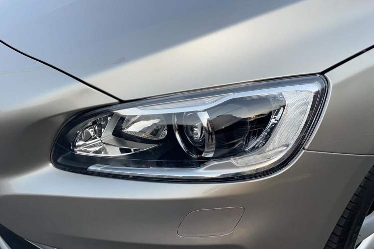 Used Volvo V60 2015 T5 Zhiyi Edition Left Front Headlight