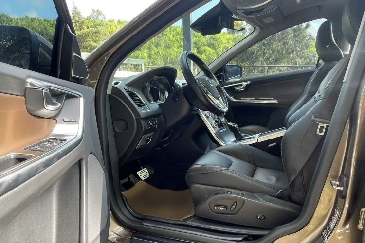 Used Volvo V60 2015 T5 Zhiya Edition Left Front Seat