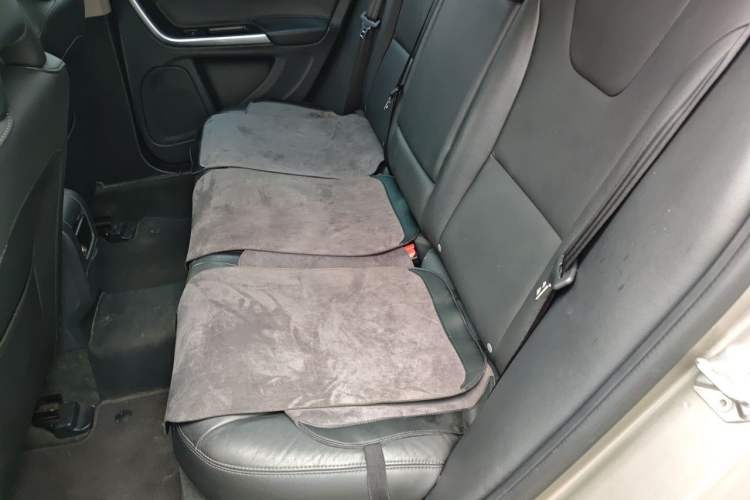 Used Volvo V60 2015 T5 Zhiyi Edition Left Rear Seat