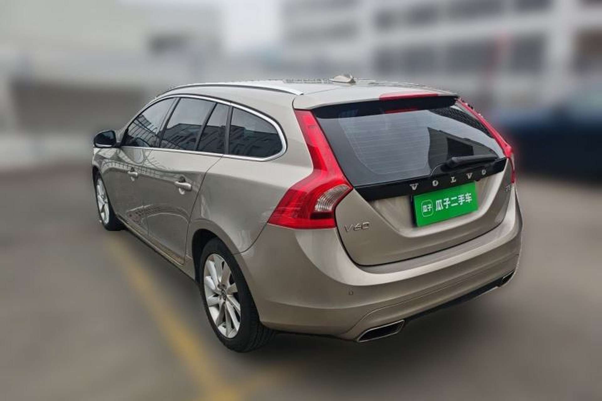 Used Volvo V60 2015 T5 Zhiyi Edition Rear Left 45 Deg