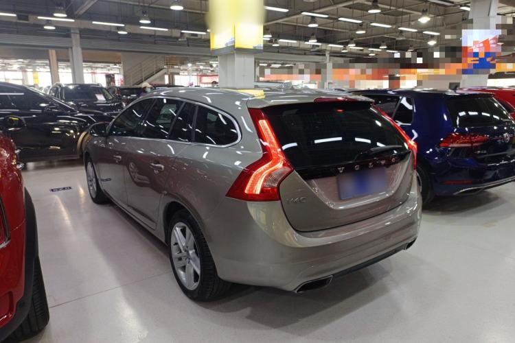 Used Volvo V60 2015 T5 Zhiya Edition Rear Left 45 Deg