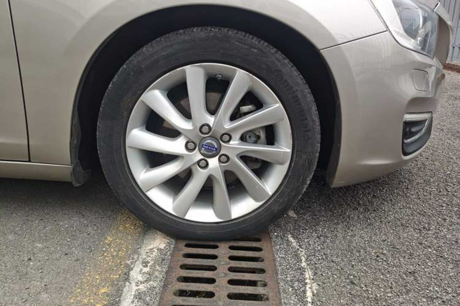 Used Volvo V60 2015 T5 Zhiyi Edition Right Front Wheel Hub
