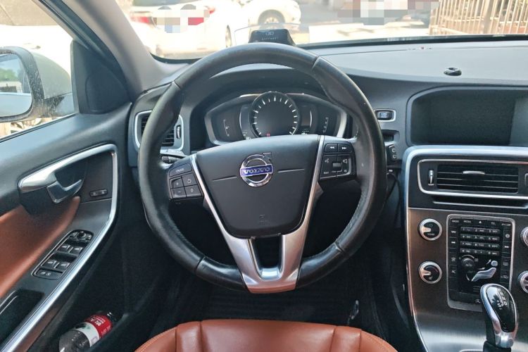 Used Volvo V60 2015 T5 Zhiyi Edition Steering Wheel