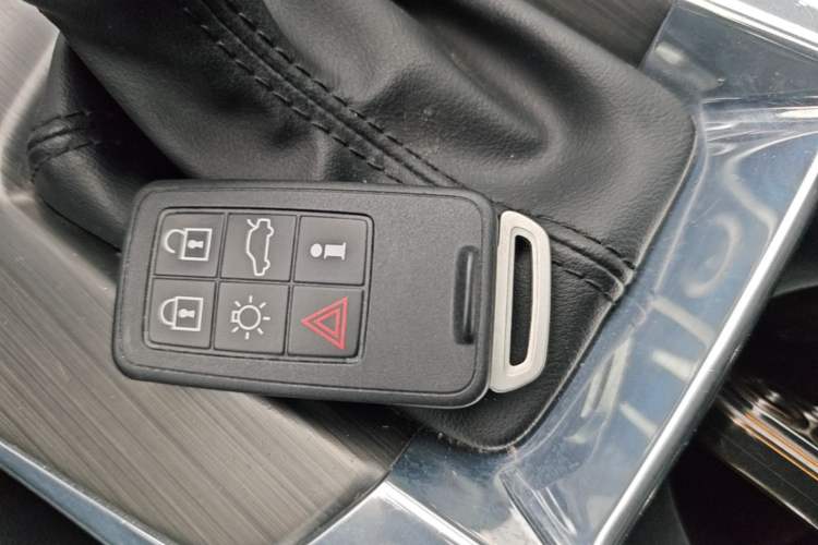Used Volvo V60 2015 T5 Zhiya Edition Vehicle Key