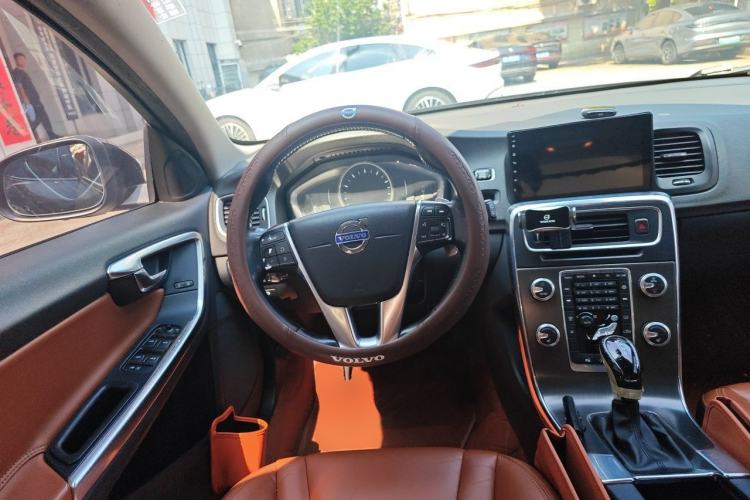 Used Volvo V60 2015 T5 Zhiya Edition Steering Wheel