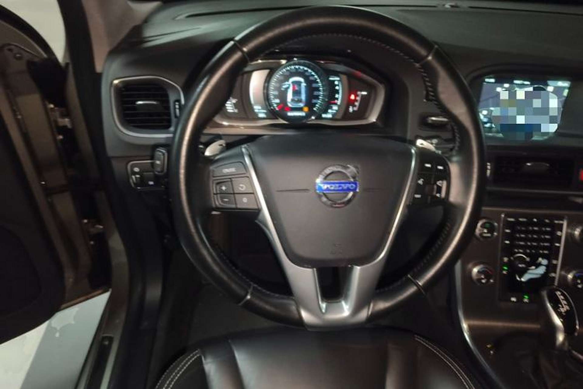 Used Volvo V60 2015 T5 Zhiya Edition Steering Wheel