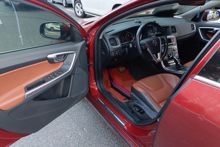 Used Volvo V60 2015 T5 Zhiyi Edition Driver Seat