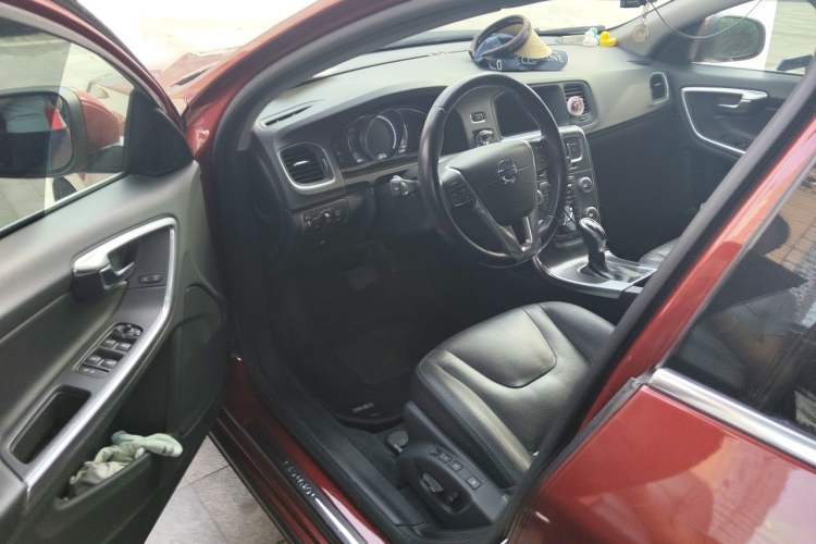 Used Volvo V60 2015 T5 Zhiyi Edition Driver Seat