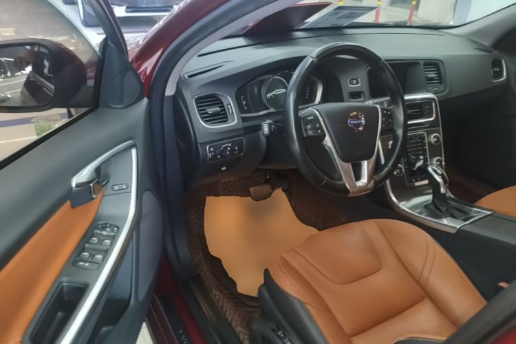 Used Volvo V60 2015 T5 Zhiya Edition Driver Seat