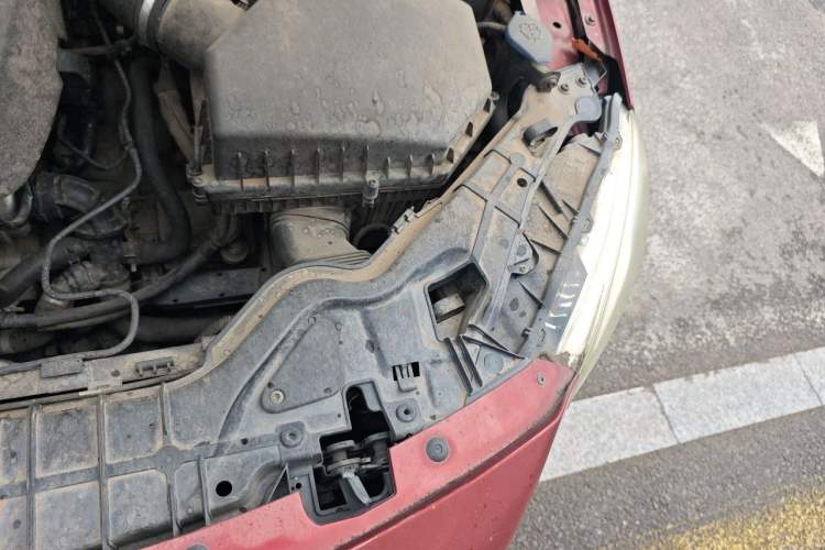 Used Volvo V60 2015 T5 Zhiya Edition Engine Bay Left