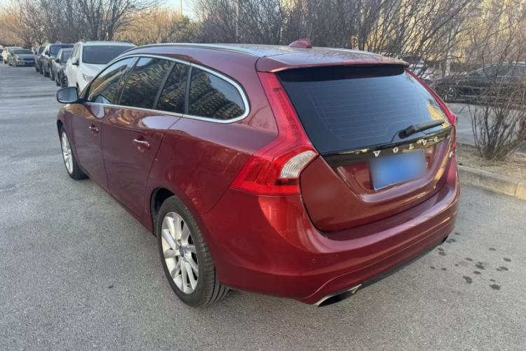 Used Volvo V60 2015 T5 Zhiyi Edition Exterior 2