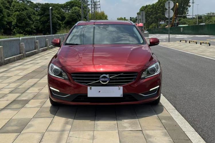Used Volvo V60 2015 T5 Zhiyi Edition Exterior 4