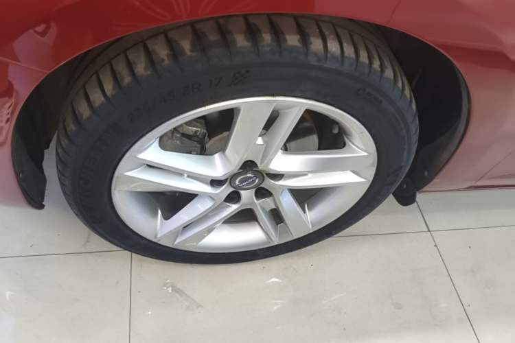 Used Volvo V60 2015 T5 Zhiya Edition Exterior 4