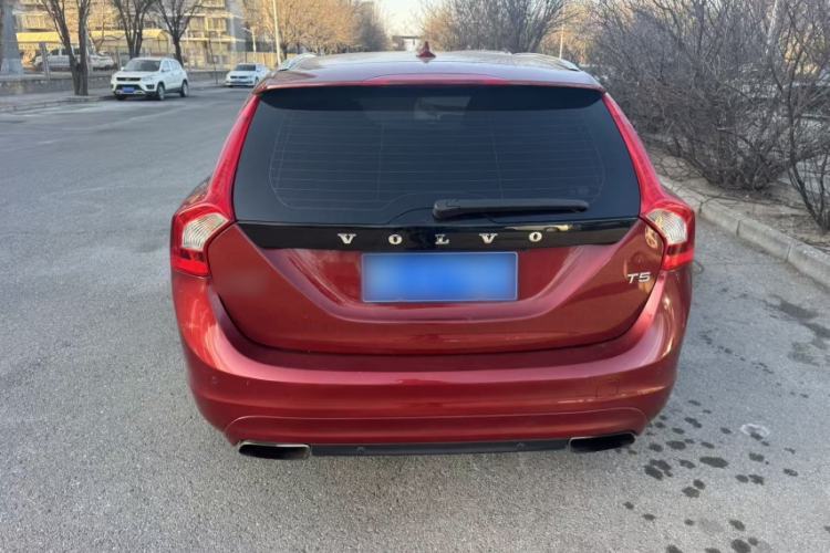 Used Volvo V60 2015 T5 Zhiyi Edition Exterior 5