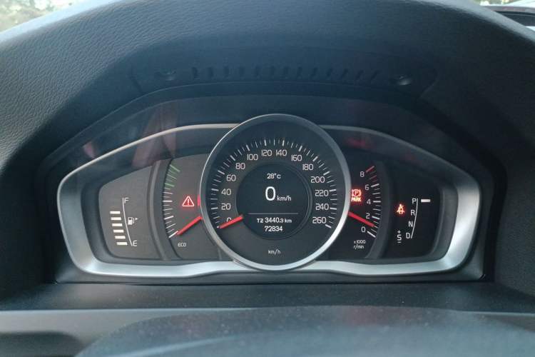 Used Volvo V60 2015 T5 Zhiyi Edition Instrument Cluster