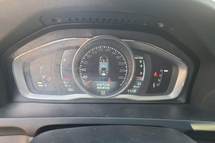 Used Volvo V60 2015 T5 Zhiya Edition Instrument Cluster