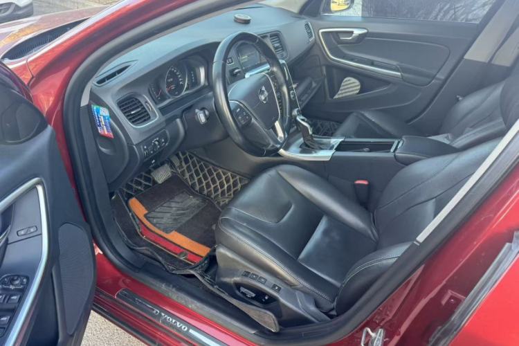 Used Volvo V60 2015 T5 Zhiyi Edition Interior 3