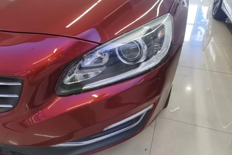 Used Volvo V60 2015 T5 Zhiya Edition Left Front Headlight