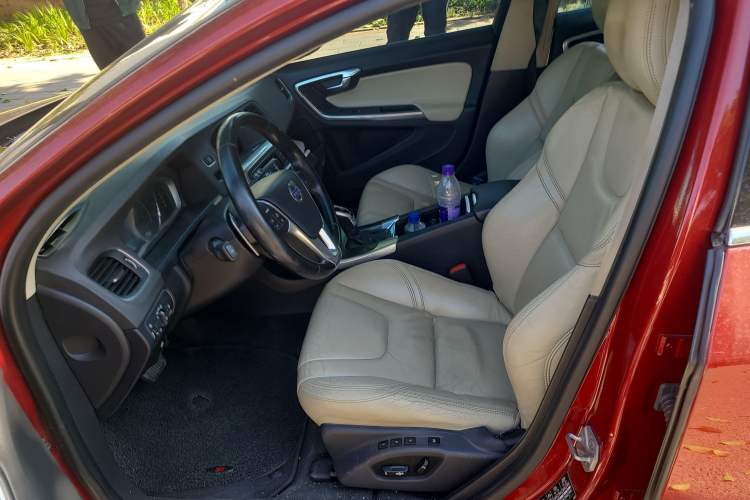 Used Volvo V60 2015 T5 Zhiya Edition Left Front Seat