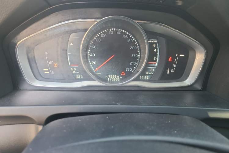 Used Volvo V60 2015 T5 Zhiya Edition Odometer Close Up