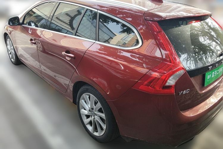 Used Volvo V60 2015 T5 Zhiyi Edition Rear Left 45 Deg